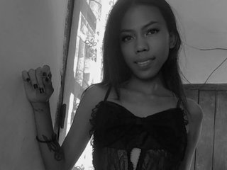 Эротический видеочат HotLunah