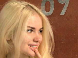 Эротический видеочат HotSexyBaby