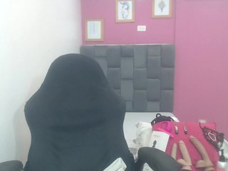 Эротический видеочат HottAlexxxa