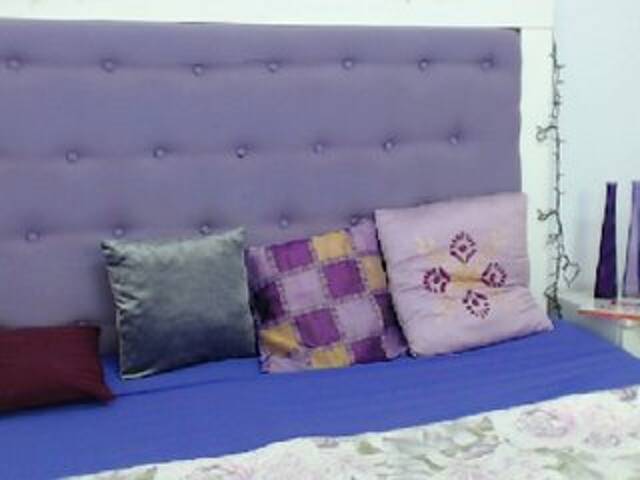 Скриншоты трансляции HottieBadGirl