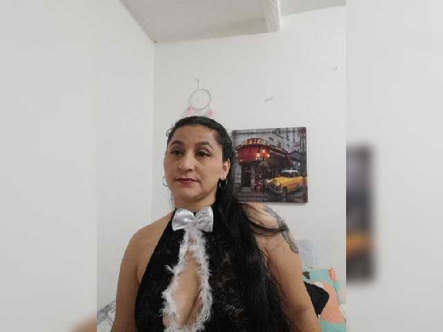 Фотографии HotxKarina Hello¡¡¡ latina#play naked for 100 tips#boob for 30# make happy day @total Wanna get me naked? Take me to Private chat and im all yours @sofar @remain Wanna get me naked? Take me to Private chat and im all yours @latina @squirt