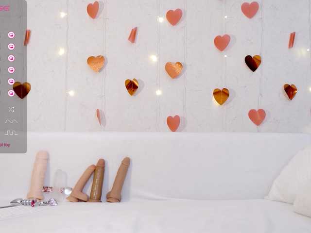 Скриншоты трансляции LovelyLuna