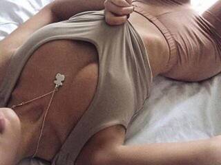 Эротический видеочат I-Sofia-1999