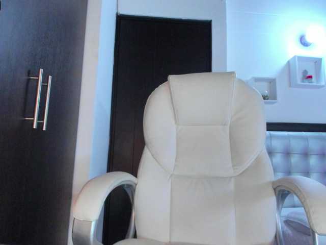 Скриншоты трансляции ImCharlotteX