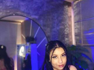 Эротический видеочат Isabellaa-03