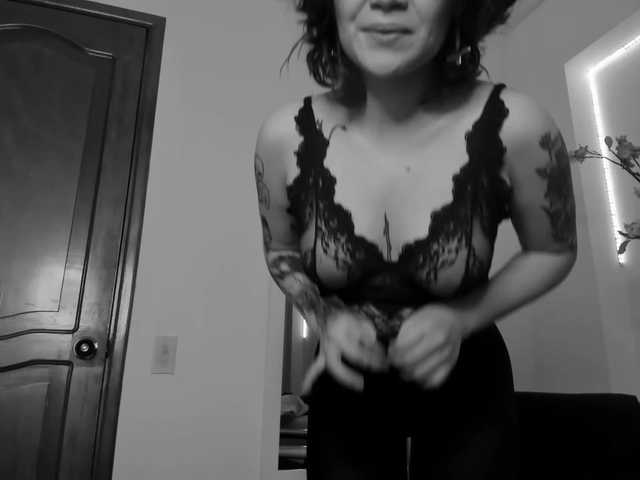 Фотографии IsabelleRed today make me drown with my big toy /control my lush in priv ♥ #latina #anal #shorthair #tattoo #new #lovense" /snapchatfree / bellered21