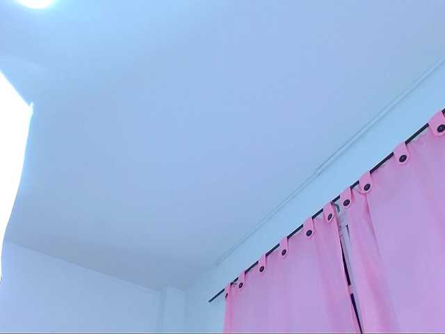 Скриншоты трансляции IsaPetite1