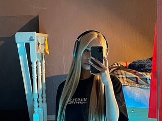 Эротический видеочат its-me-eva