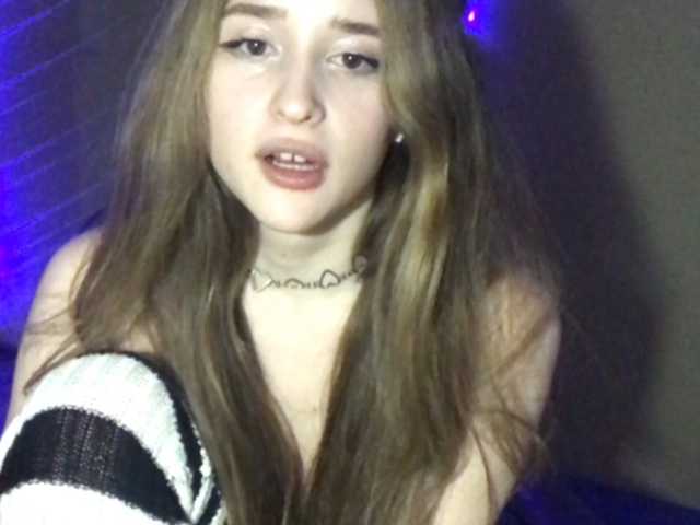 Скриншоты трансляции Ivanka-Chan