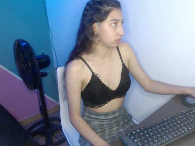 Скриншоты трансляции ivy-blue