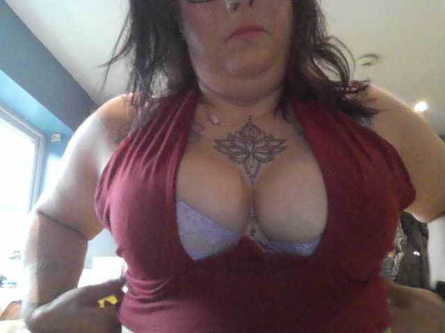 Скриншоты трансляции Ivyivybelle84