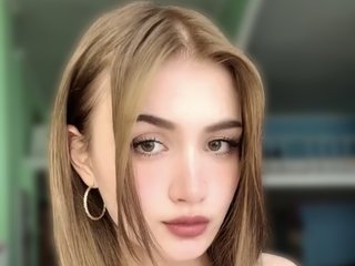 Эротический видеочат BizzyBeee