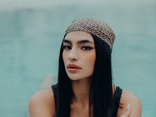 Эротический видеочат IzzyWild