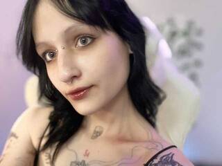 Эротический видеочат EsterErdmond