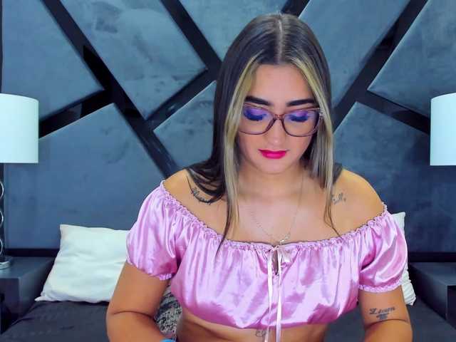 Фотографии JasmineRobert Hey guys join to my show, tease, Twerk ... I wet my pussy a lot. I want you to make me explode from heat with vibrations! .