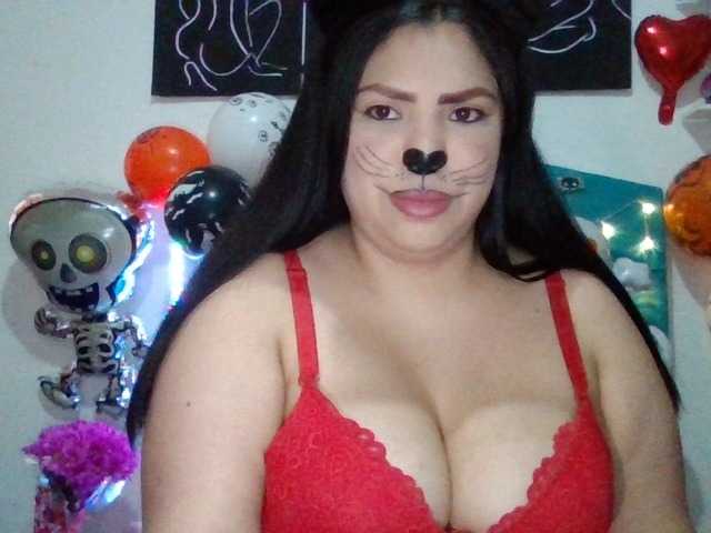 Скриншоты трансляции Jazminhot
