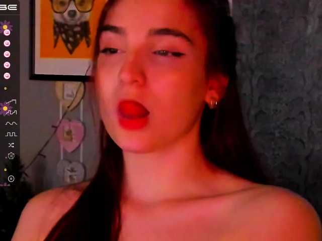 Скриншоты трансляции JessicaMiles