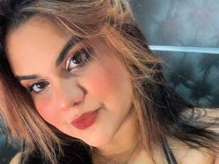 Эротический видеочат Jessie-Bellucci