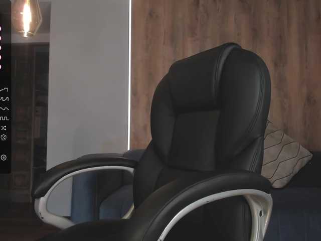 Скриншоты трансляции JessieDaniels