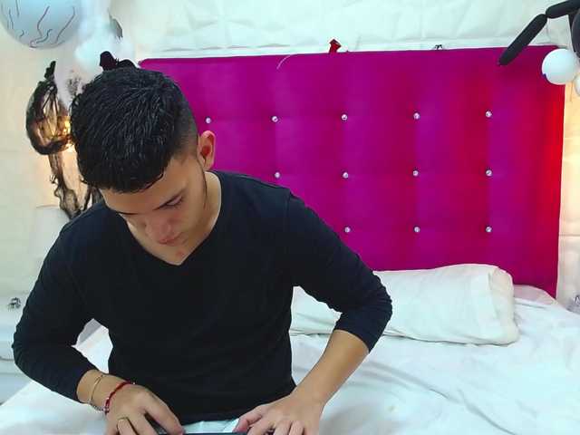 Скриншоты трансляции JhonYAbby