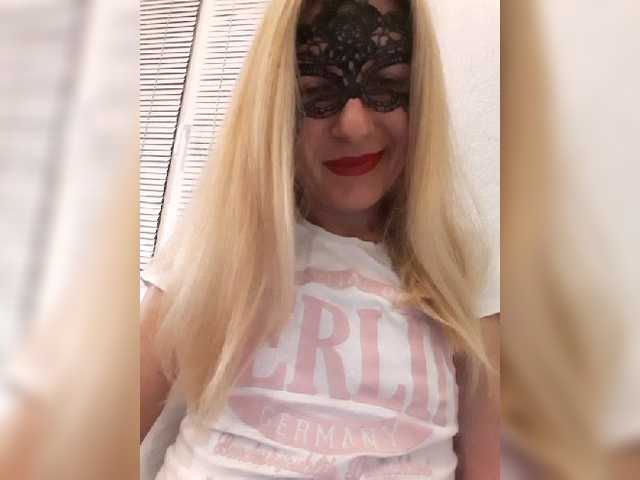 Скриншоты трансляции JoanFoxy