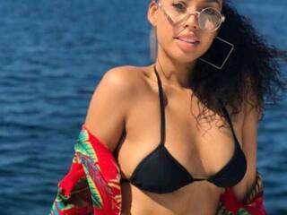 Эротический видеочат Jolieculmetisse