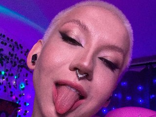 Эротический видеочат joyce_treier