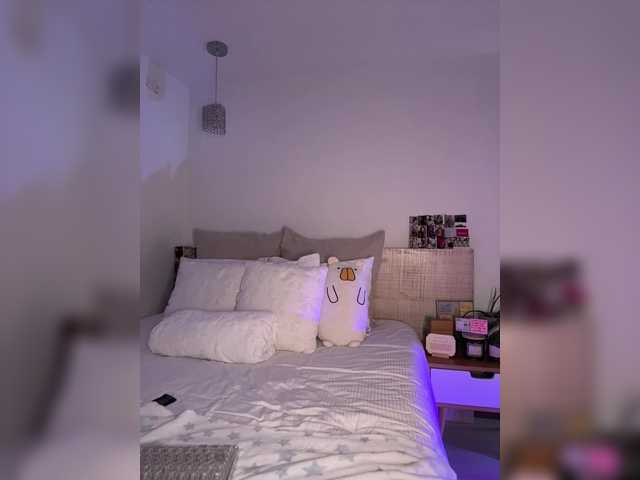 Скриншоты трансляции Juanita-Fox