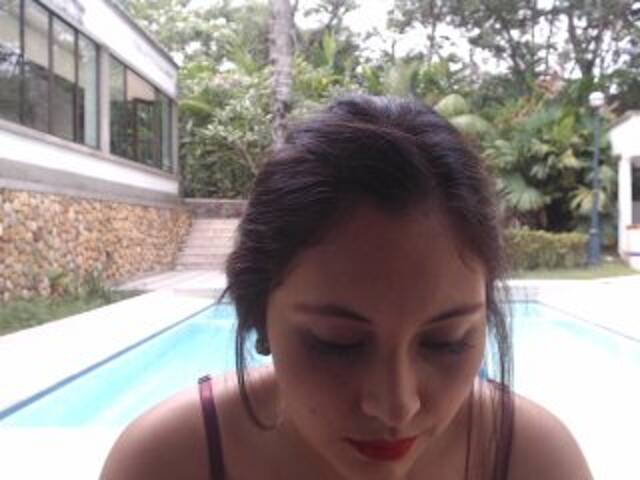 Скриншоты трансляции Juanita-honey