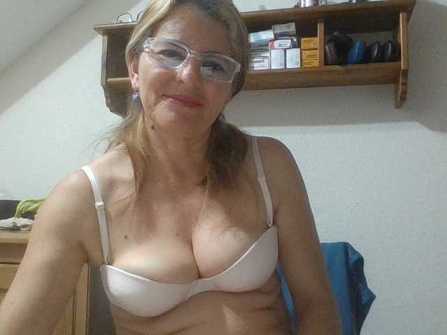 Скриншоты трансляции JuanitaWouti