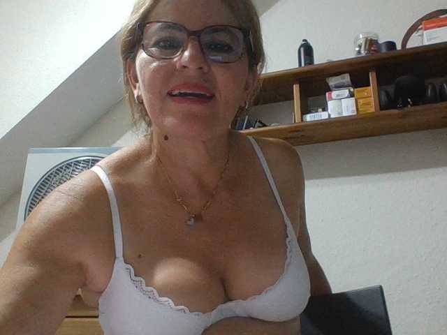 Скриншоты трансляции JuanitaWouti