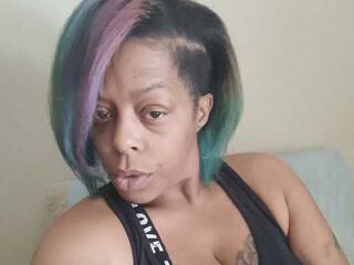 Эротический видеочат JuicceHoneyPot