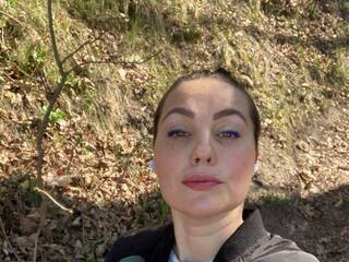 Эротический видеочат juicyTIFFANY