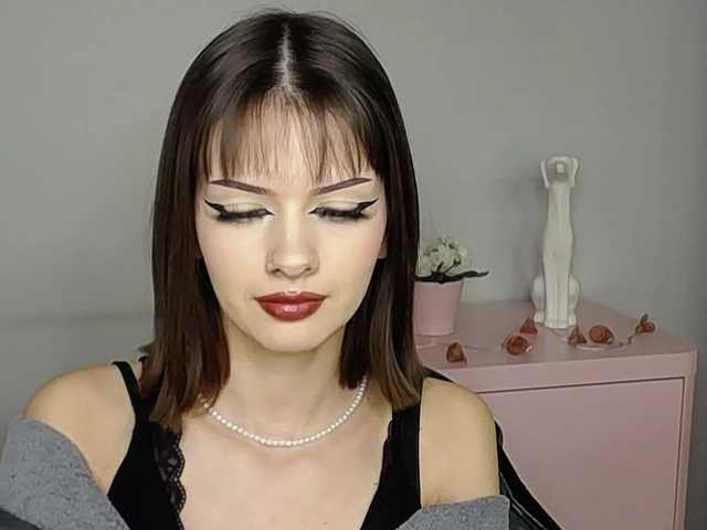 Скриншоты трансляции juicyVicky