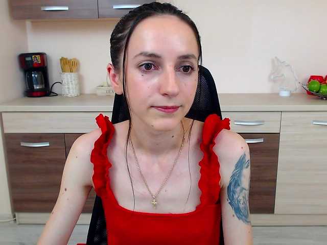 Скриншоты трансляции Julia-Jae