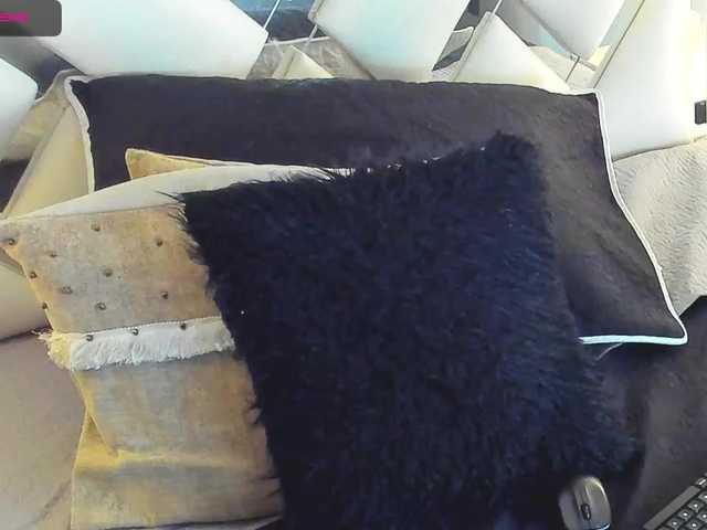 Скриншоты трансляции Julia-Rivera