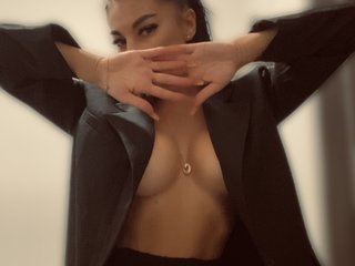 Эротический видеочат JulieWerb