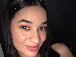 Эротический видеочат KarimBidal