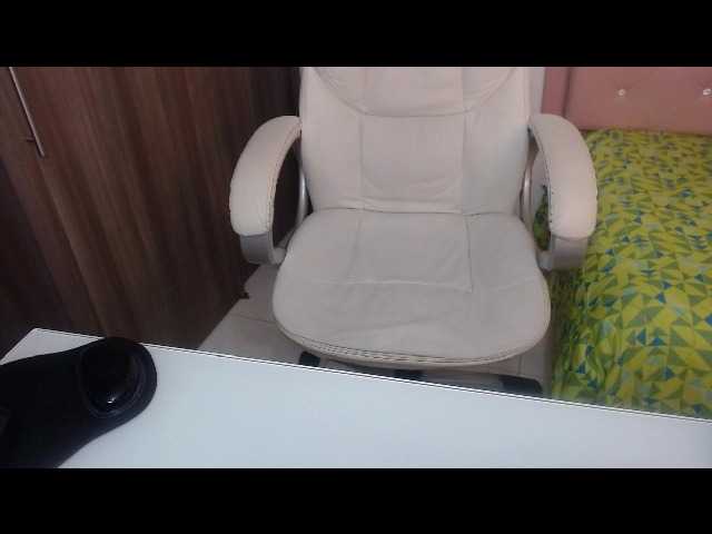 Скриншоты трансляции Karlamore