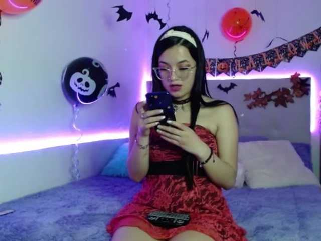 Скриншоты трансляции Karlett-Moon