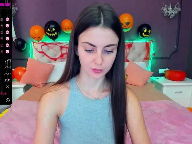 Скриншоты трансляции KarolinaFoxxx