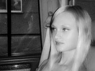 Эротический видеочат karoline4u