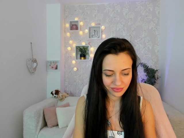 Фотографии KathyWhite Hi im #new #teen here ♥ #ass #tits #18 #pvt come here and play with me ♥