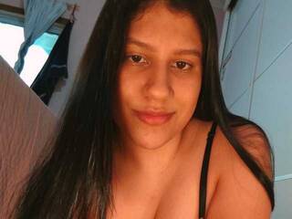 Эротический видеочат katieliins