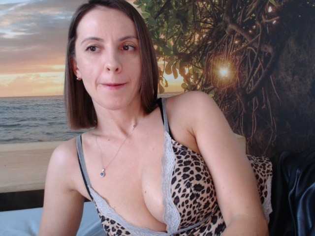 Скриншоты трансляции MissJoliSourire