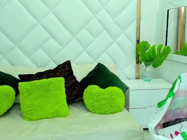 Скриншоты трансляции KattyWalters