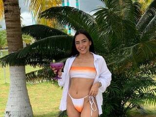 Эротический видеочат kaylavibes