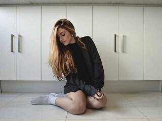 Эротический видеочат KeisyLess