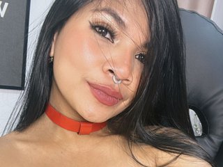 Эротический видеочат Kendallhot-1