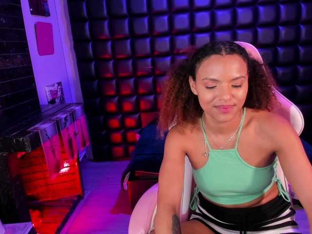 Скриншоты трансляции KendraTasty